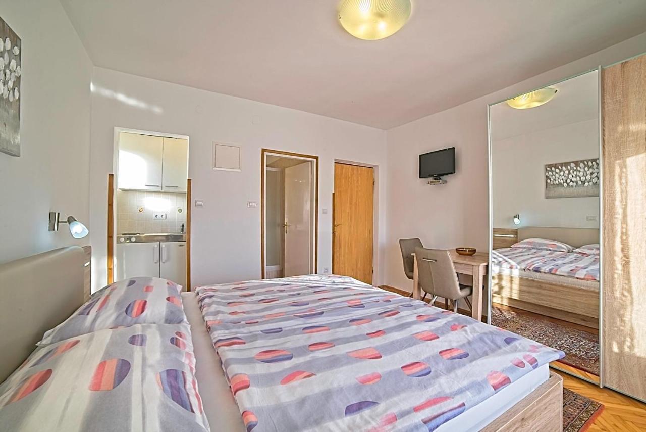 Studio Apartments Peric Rab Kampor ภายนอก รูปภาพ